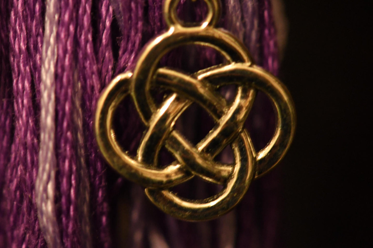 DST-008: Violet Oathknot
