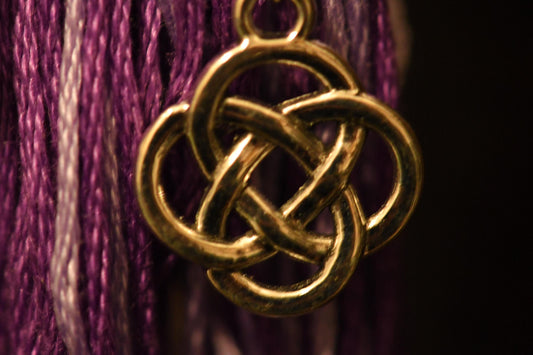 DST-008: Violet Oathknot